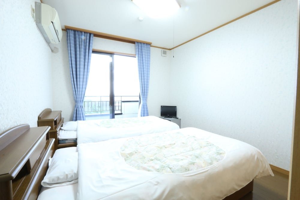 pension sea forest