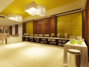 hallmark crown hotel