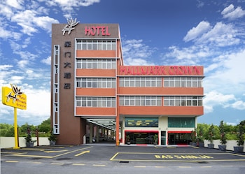 hallmark crown hotel