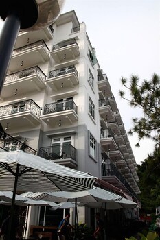 arenaa deluxe boutique hotel