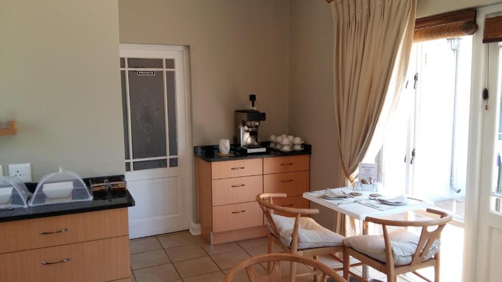 lizas cottage guesthouse