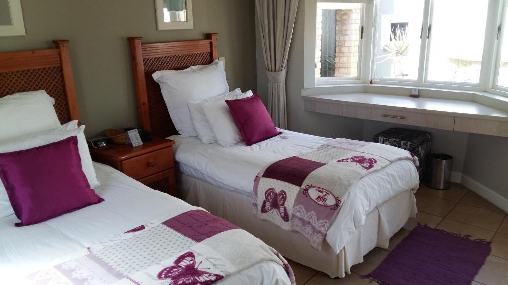 lizas cottage guesthouse