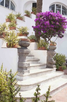 eremo di montevergine ischia apartments