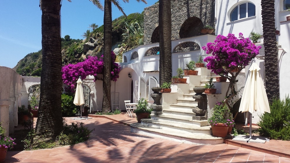 eremo di montevergine ischia apartments