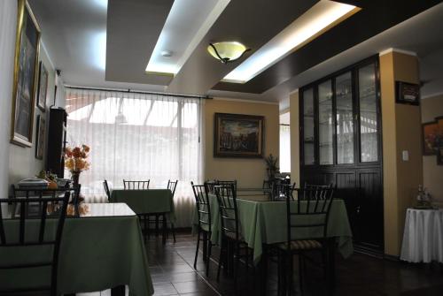 mak inn house
