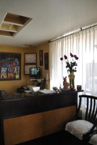 mak inn house