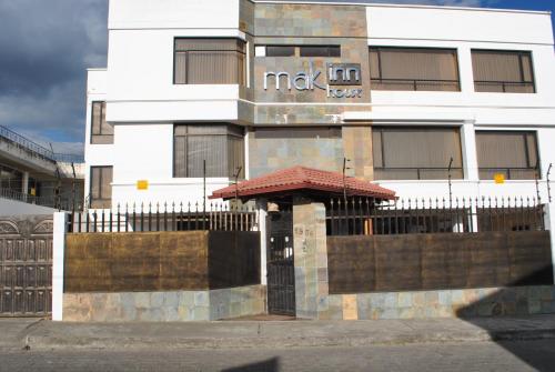 mak inn house