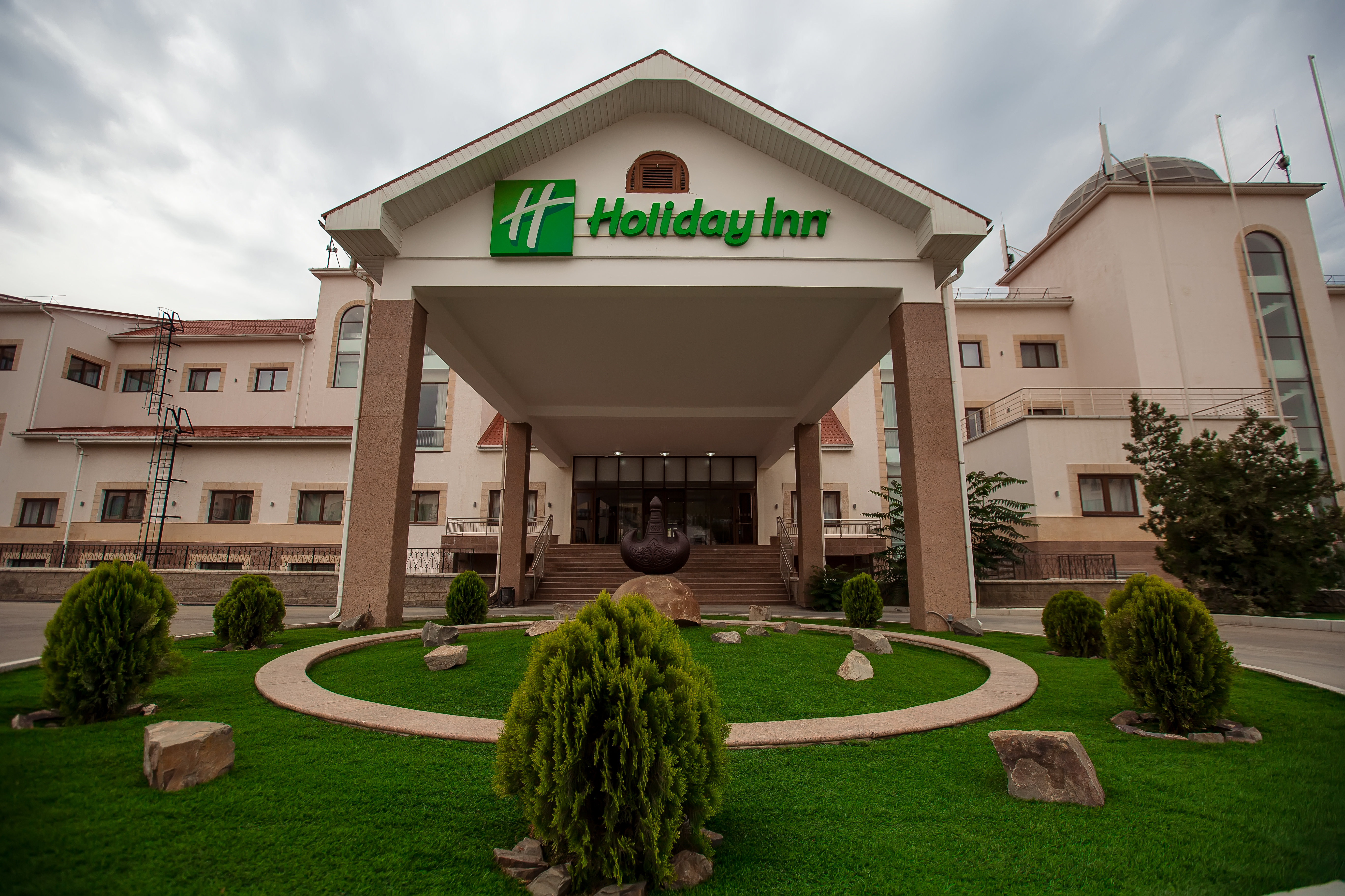 holiday inn aktau seaside an ihg hotel