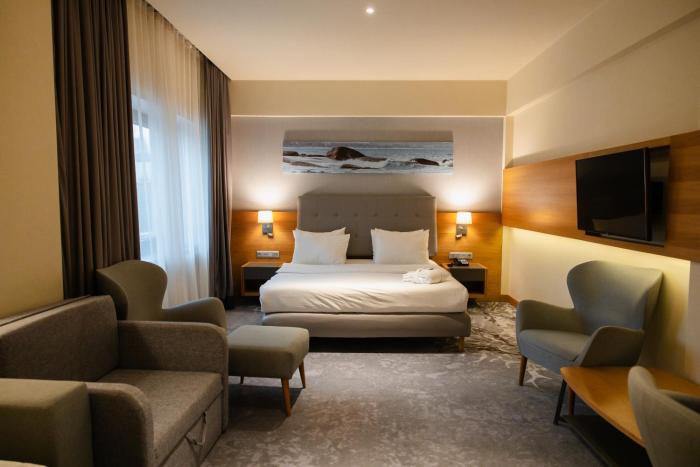 holiday inn aktau seaside an ihg hotel