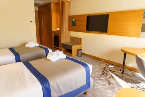 holiday inn aktau seaside an ihg hotel