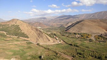 gite paradis dait bouguemez hostel