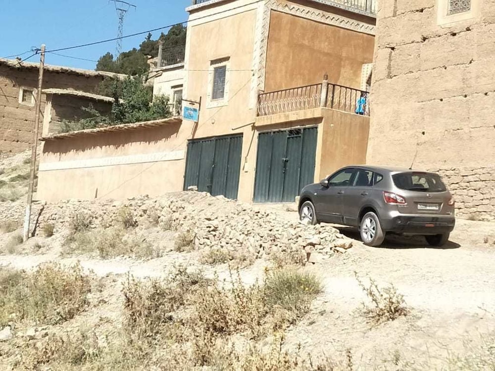 gite paradis dait bouguemez hostel