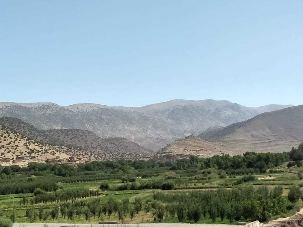 gite paradis dait bouguemez hostel