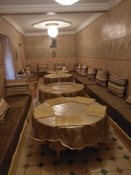 gite paradis dait bouguemez hostel