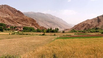 gite paradis dait bouguemez hostel