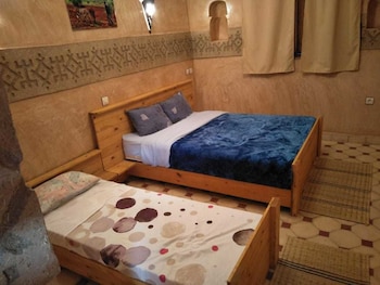 gite paradis dait bouguemez hostel