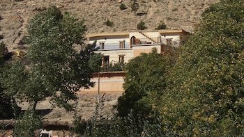 gite paradis dait bouguemez hostel