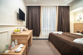 mildom city hotel