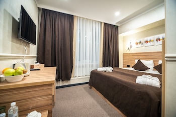 mildom city hotel