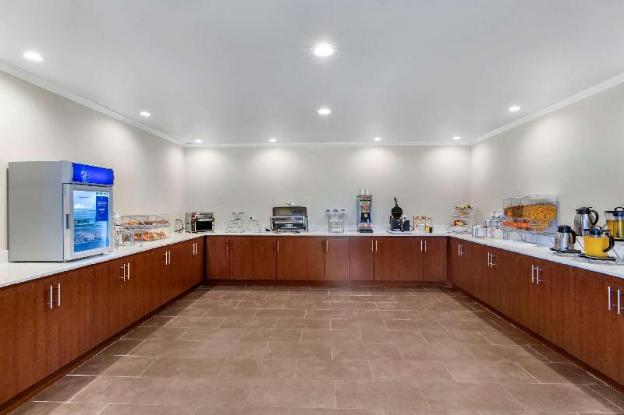 comfort inn and suites