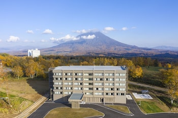 hinode hills niseko village