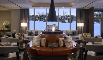 hinode hills niseko village