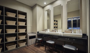 hinode hills niseko village