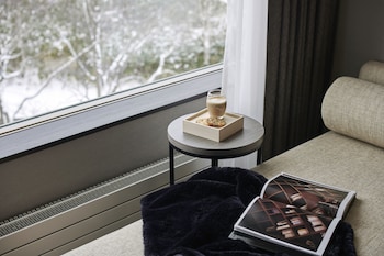 hinode hills niseko village