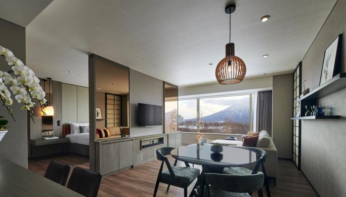 hinode hills niseko village