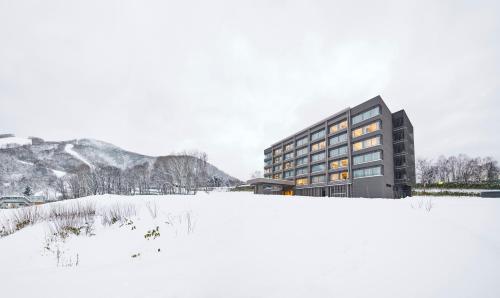 hinode hills niseko village