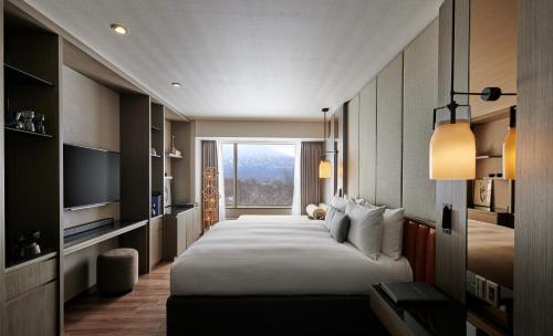 hinode hills niseko village