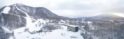 hinode hills niseko village