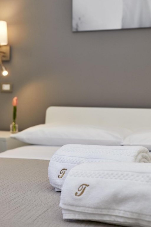 donna teresa guest house