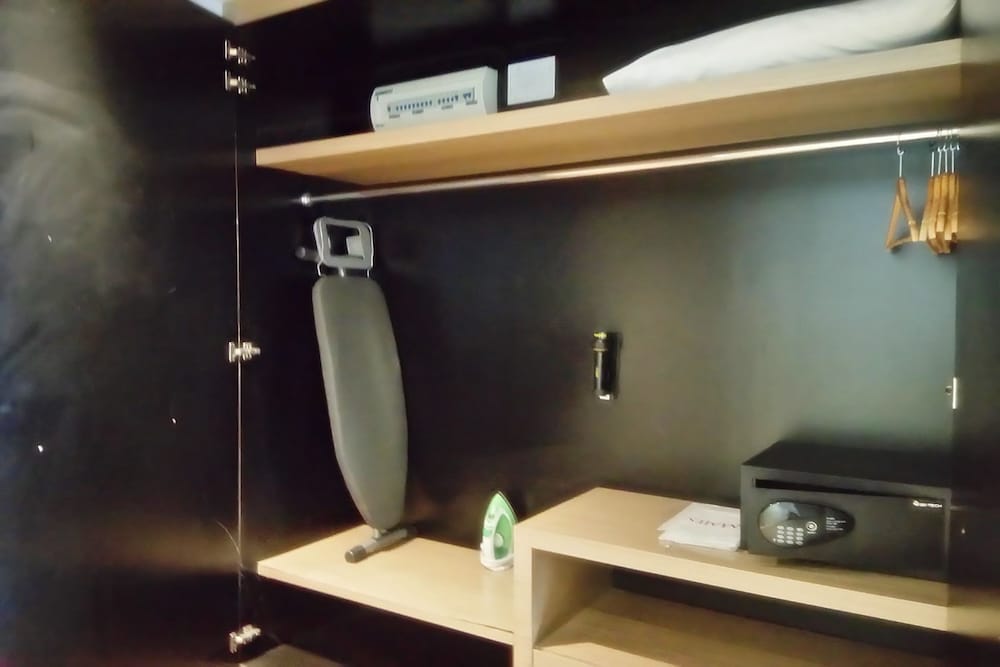 greystone haus at d majestic place