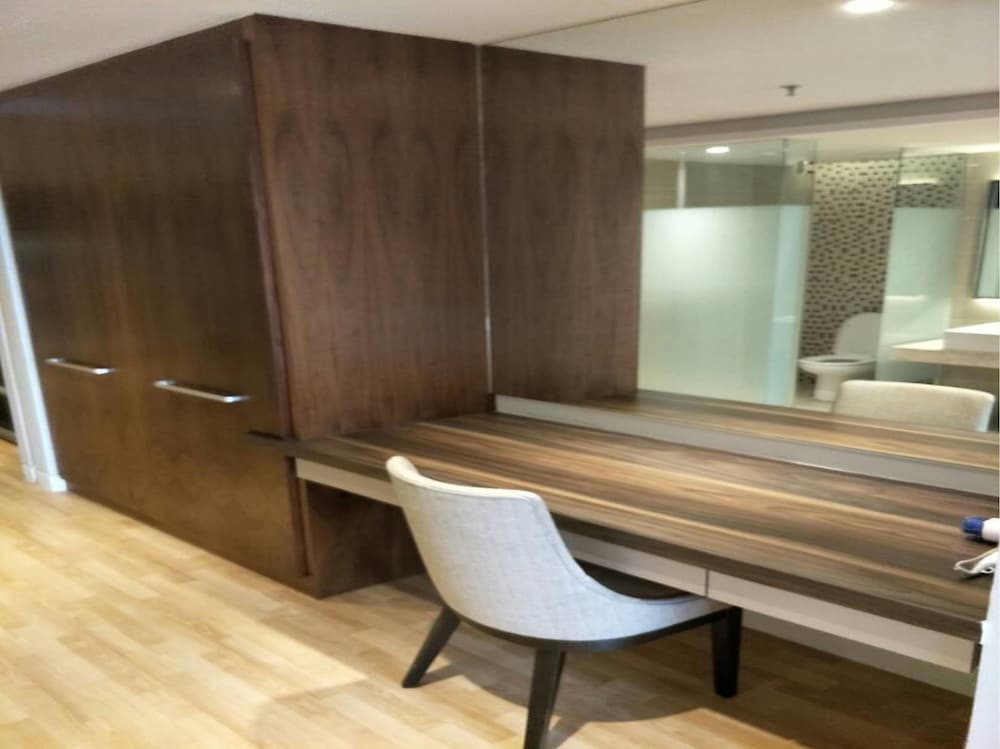 greystone haus at d majestic place