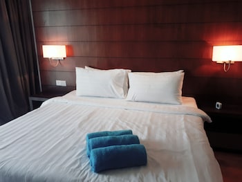 greystone haus at d majestic place