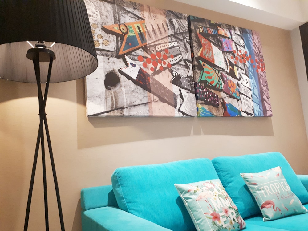 greystone haus at d majestic place