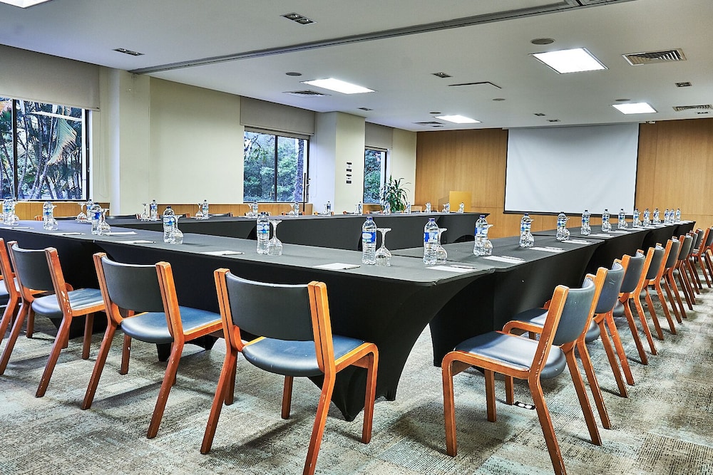 hotel poblado plaza