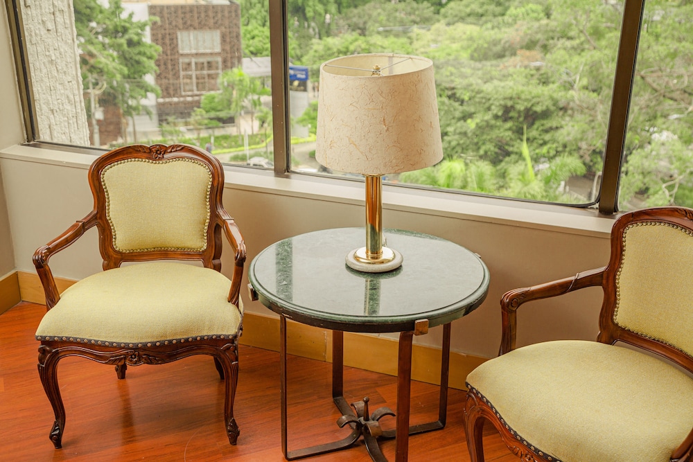 hotel poblado plaza
