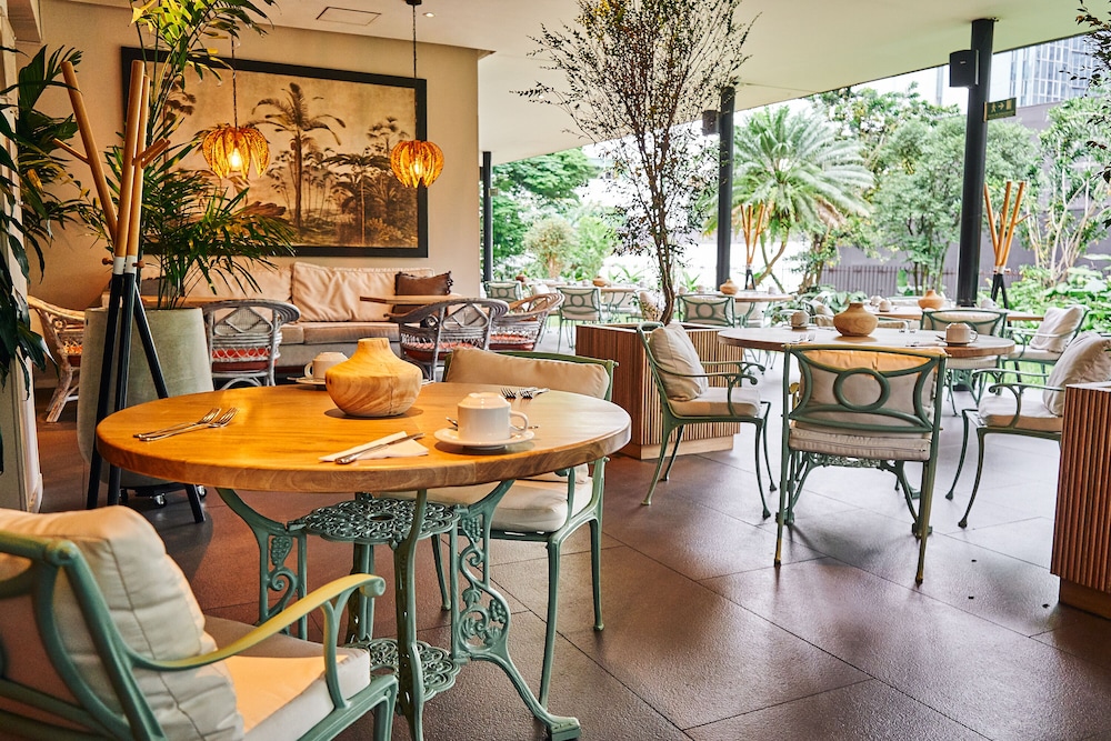 hotel poblado plaza
