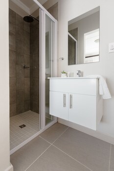 kyalami creek luxury apartments