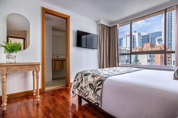 alcazar de oviedo by ee hoteles