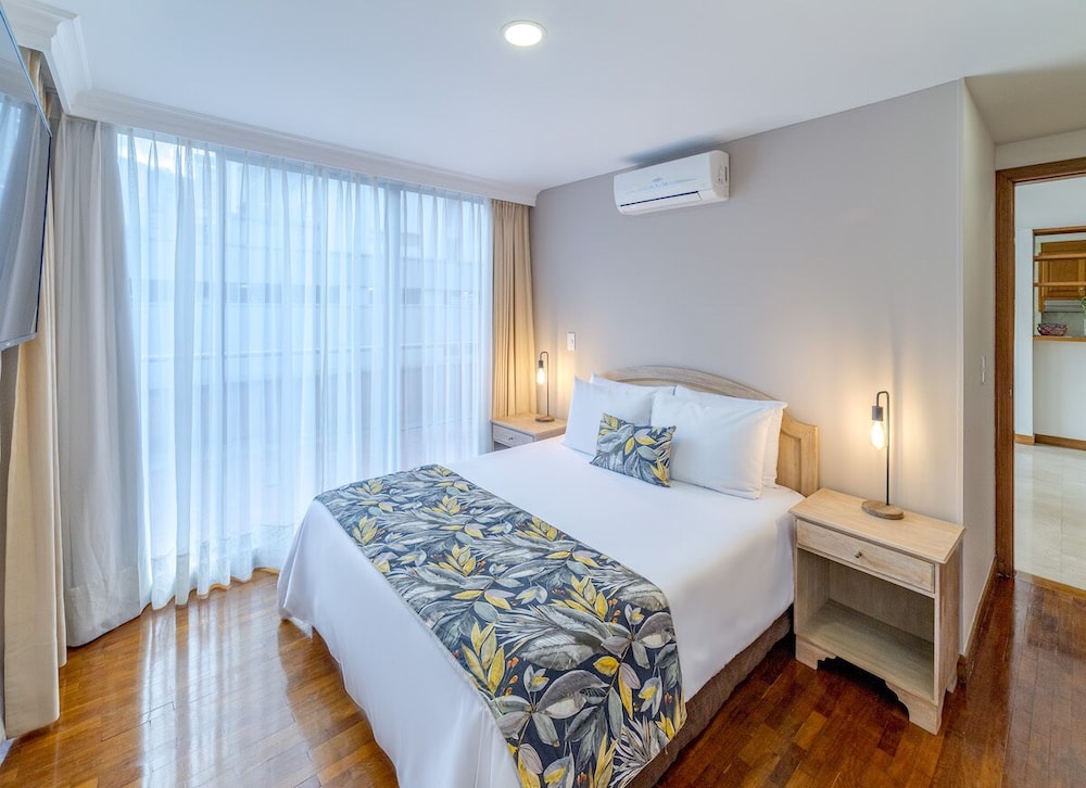 alcazar de oviedo by ee hoteles