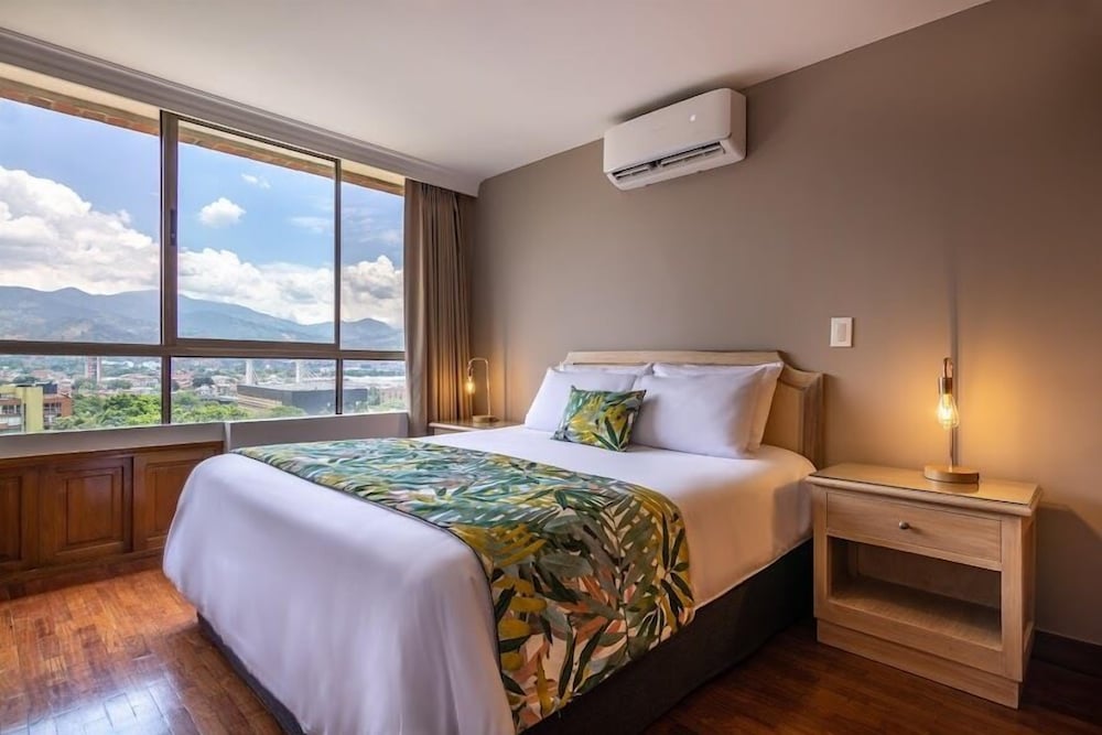 alcazar de oviedo by ee hoteles