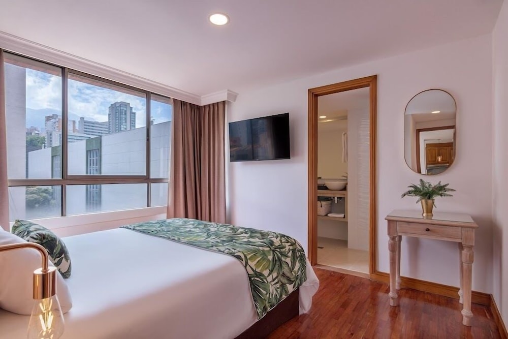 alcazar de oviedo by ee hoteles