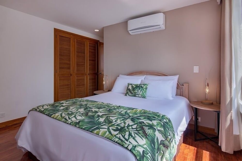 alcazar de oviedo by ee hoteles