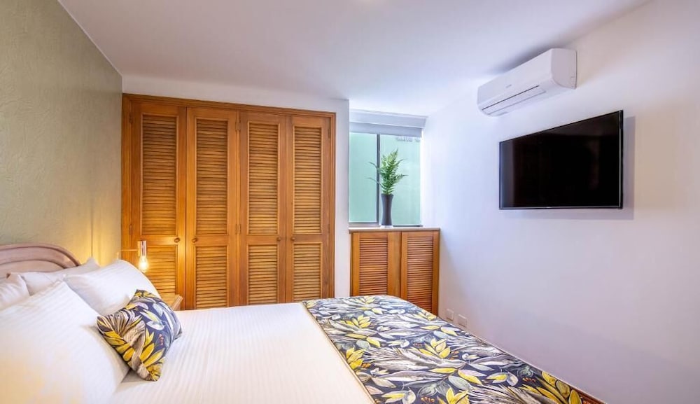 alcazar de oviedo by ee hoteles