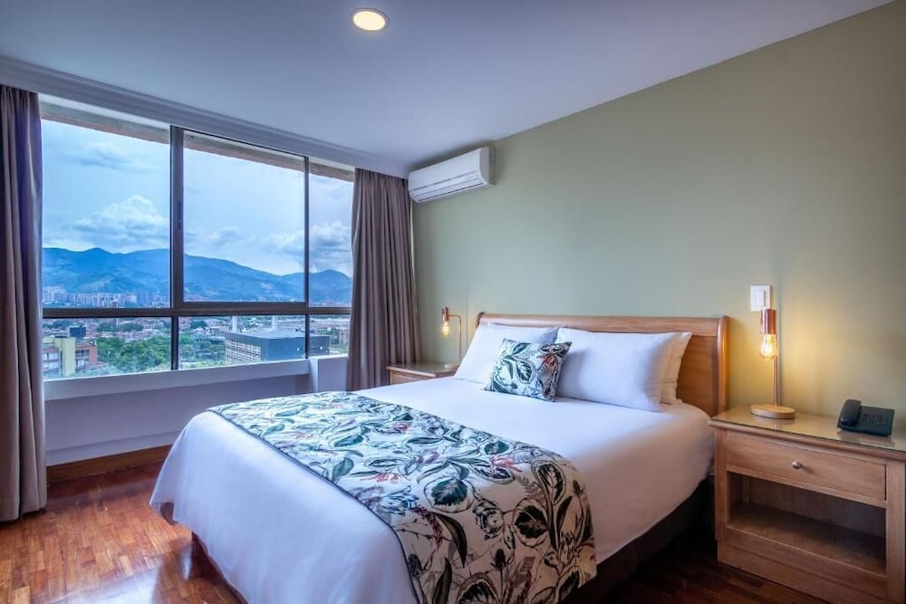 alcazar de oviedo by ee hoteles