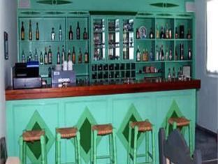 polos hotel