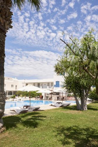polos hotel
